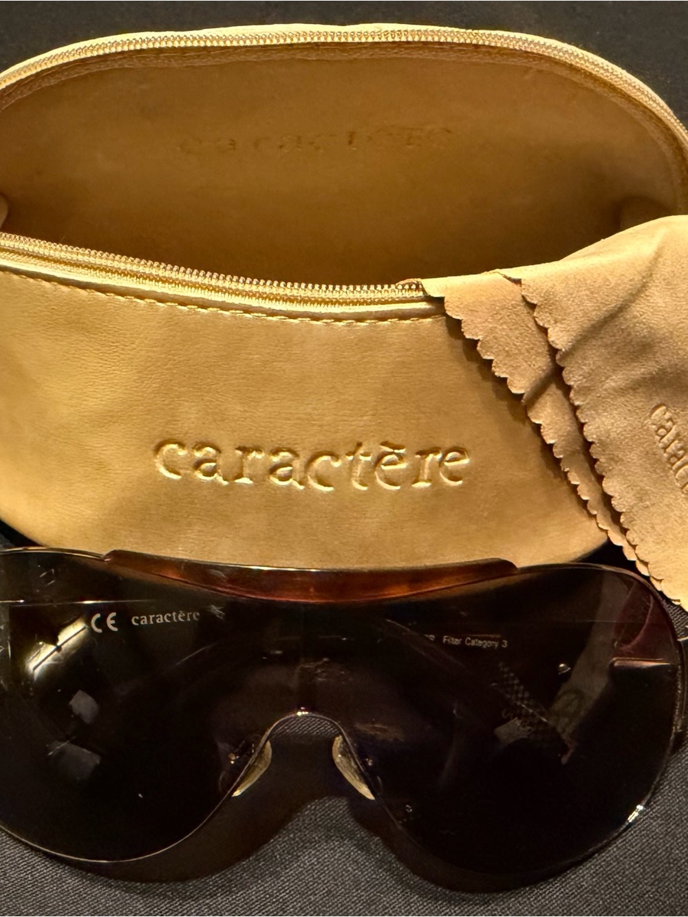 Characters Unisex Shield Sunglasses with Tan Case